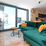 Luxurious In Ražanac